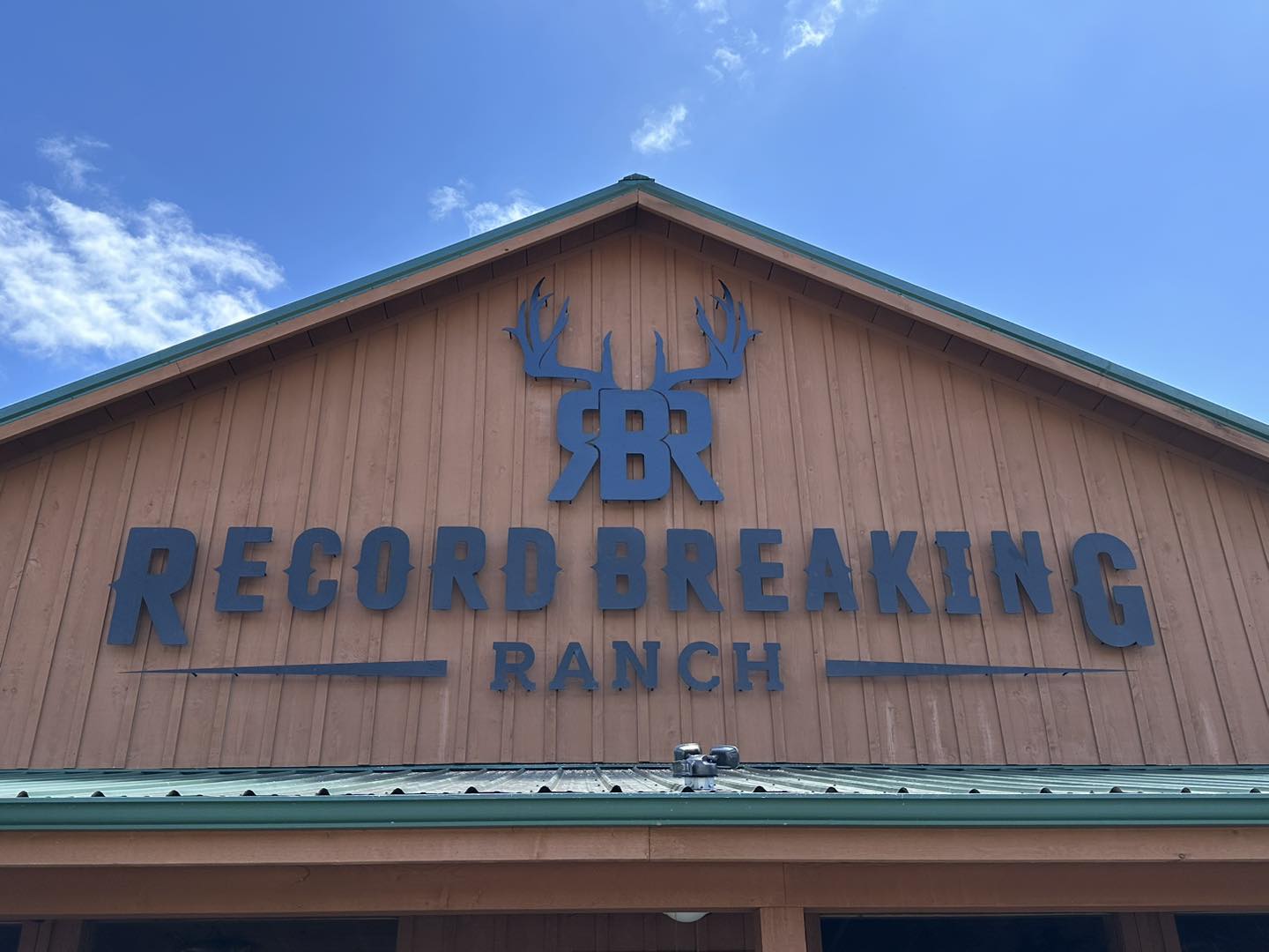 The New Signs are Up! - Record Breaking Ranch